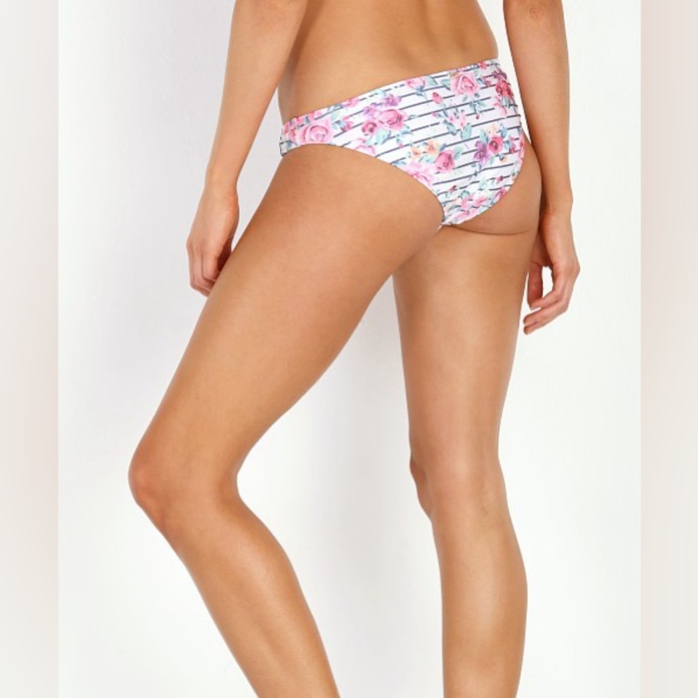 NWT Wildfox Bikini bottoms